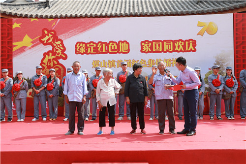 金婚夫妇分享爱情秘诀